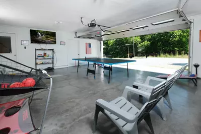 GREEN ACRES FARMHOUSE