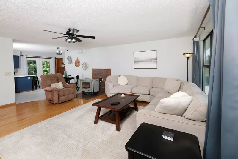 GREEN ACRES FARMHOUSE