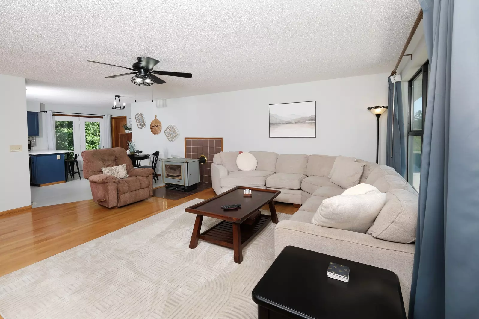 GREEN ACRES FARMHOUSE