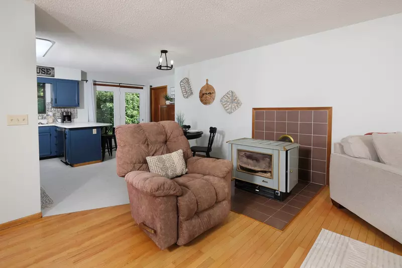 GREEN ACRES FARMHOUSE