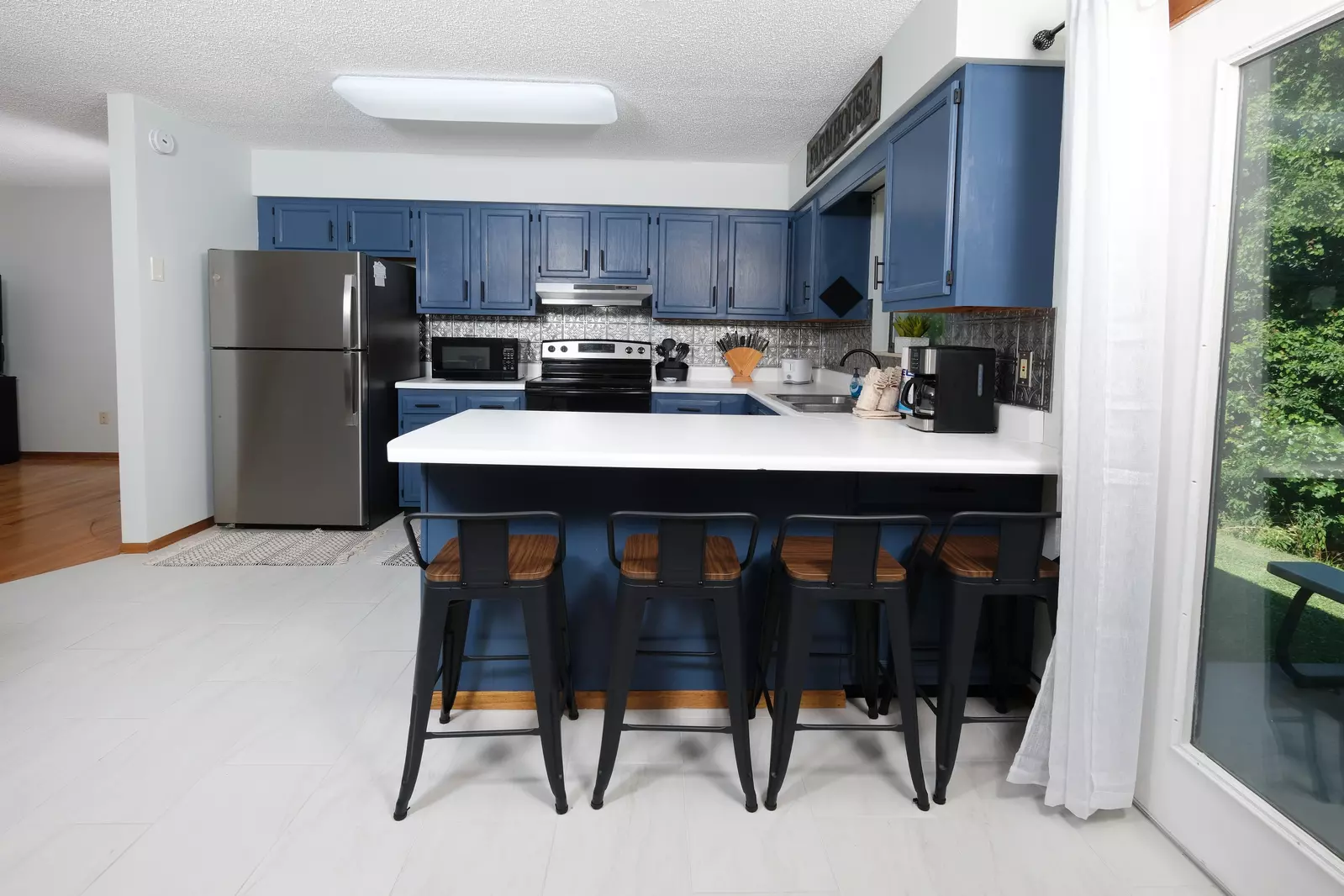 GREEN ACRES FARMHOUSE