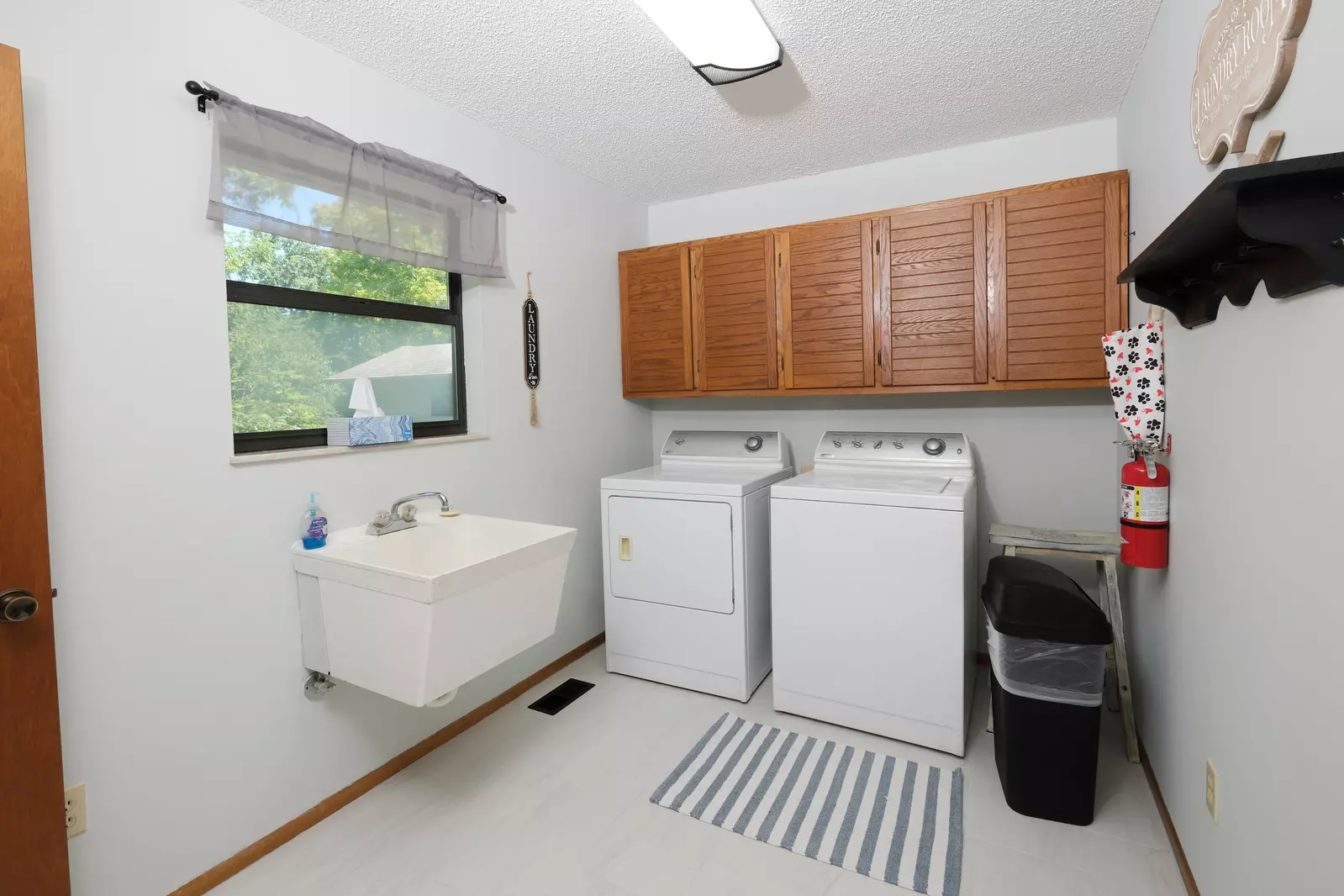 GREEN ACRES FARMHOUSE