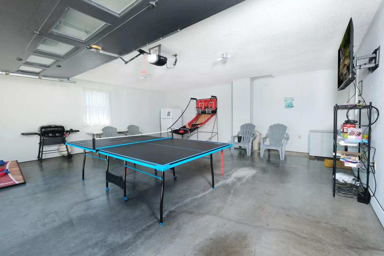 GREEN ACRES FARMHOUSE