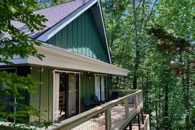 a piece of paradise is one of our top pet friendly cabins in gatlinburg