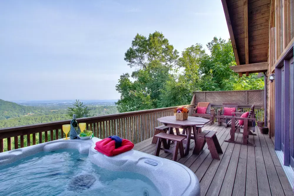 Amazing Views cabin deck with hot tub and mountain view